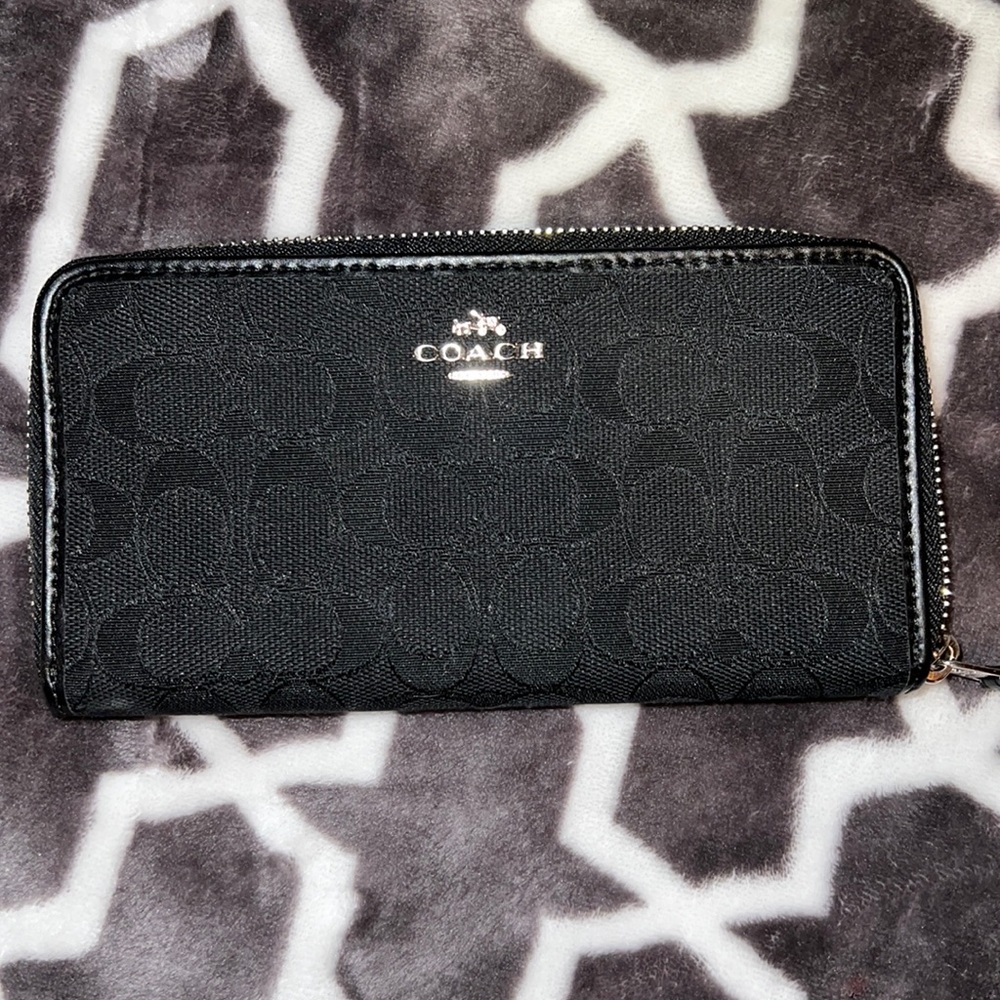 Coach wallet